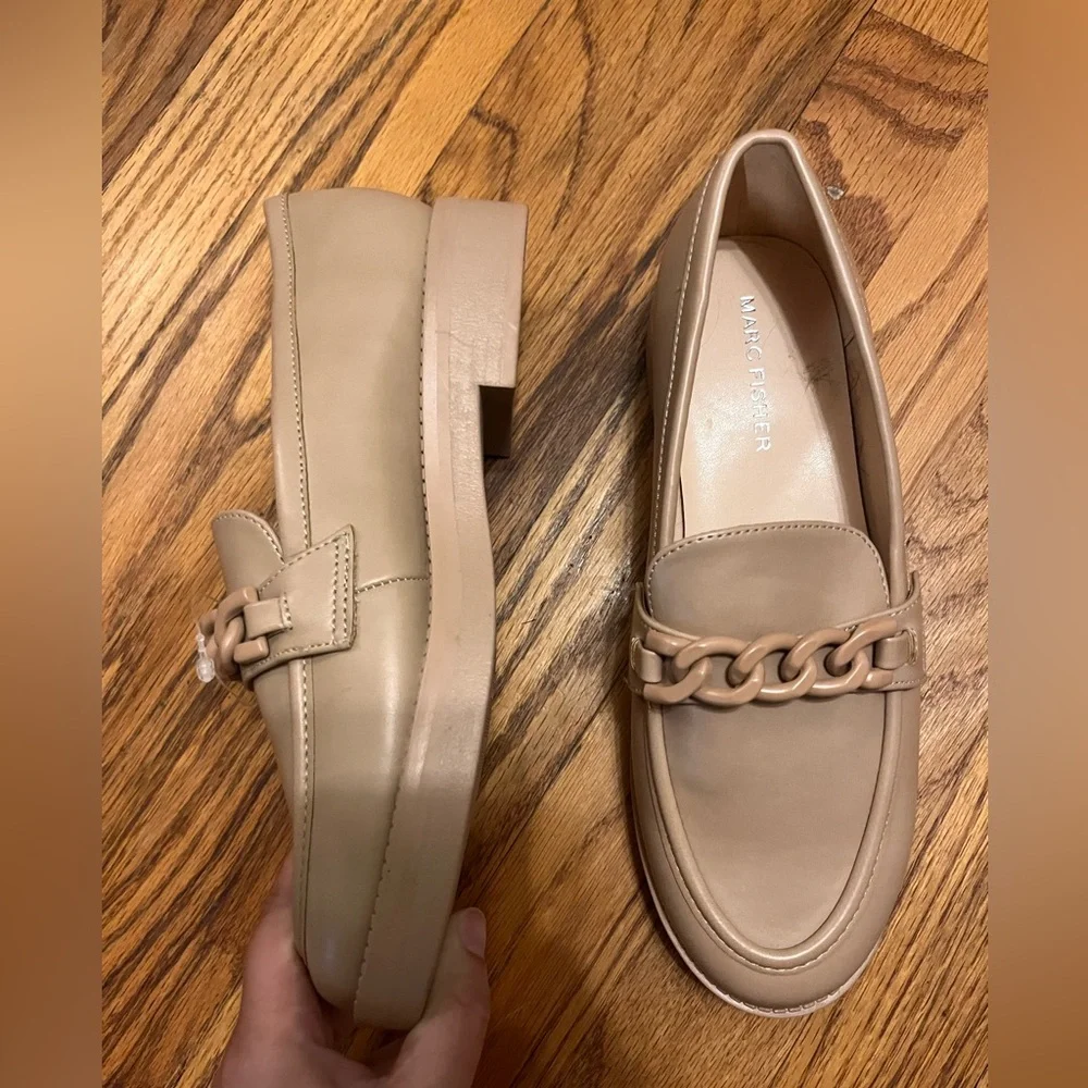 NWOT Marc Fisher Women's Babbea Slip-On Almond Toe Loafers